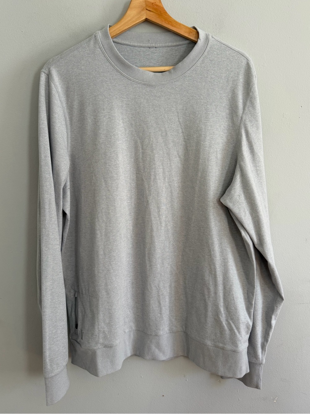 Vuori Shirt Men’s Ponto Performance Crew Gray Long Sleeve Size L V224